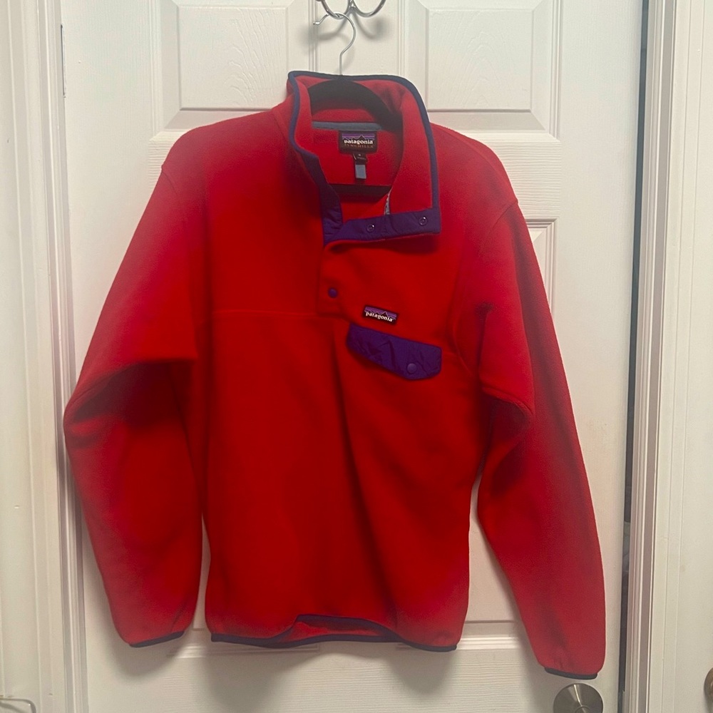 Red Patagonia pullover